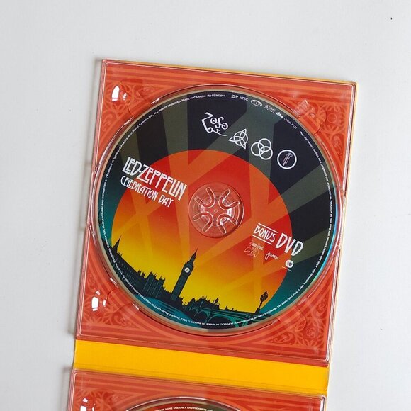 Led Zeppelin Celebration Day Deluxe Edition Four Discs Box Set (2CDs/2DVDs) - Picture 12 of 15